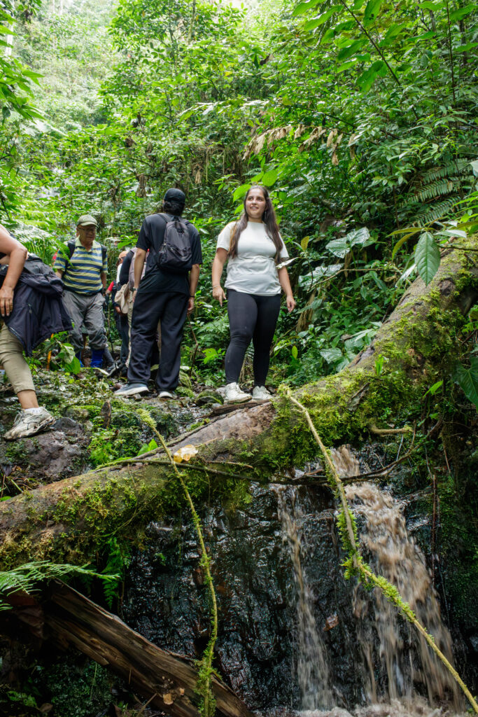 Fusacatán: Un Viaje a las Entrañas del Guardián de los Sutagaos 25